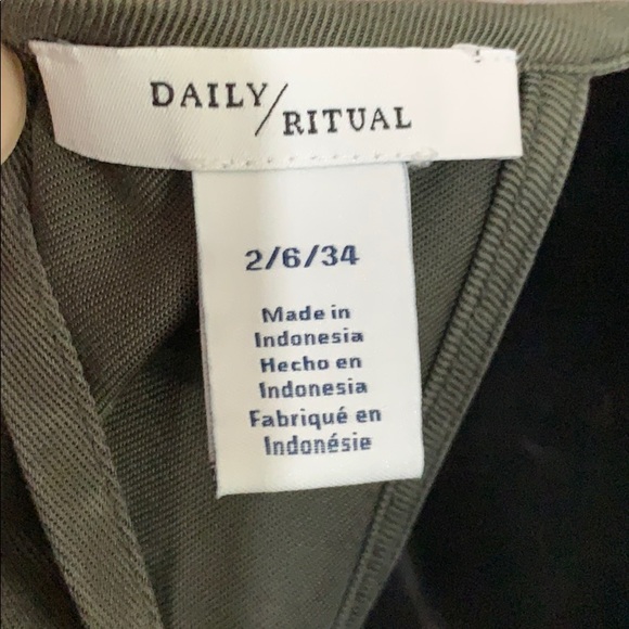 Daily Ritual rhomper - Picture 7 of 8